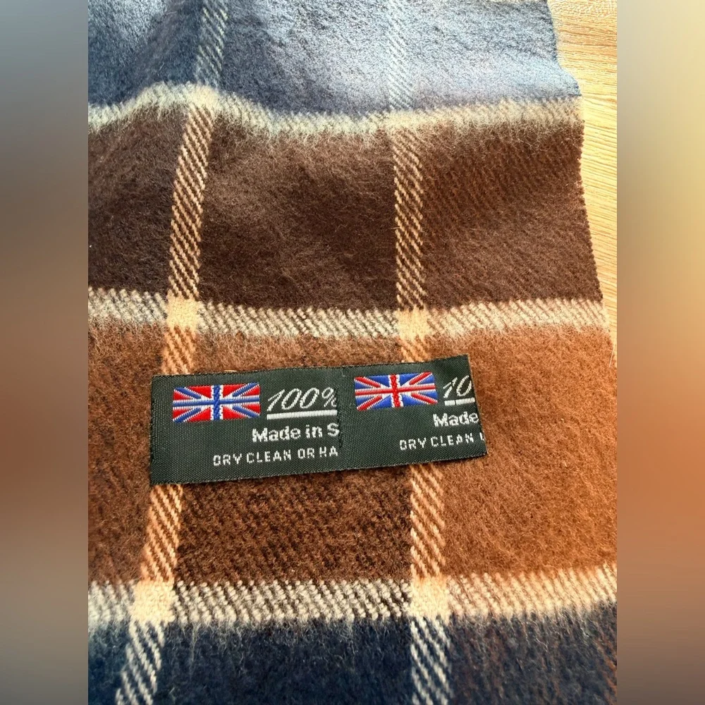 NWOT NEW 100% Scottish Cashmere Tartan Scarf Made in Scotland Unisex 70”